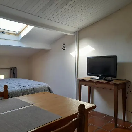 Le Cabanon Perche Appartement Fournès Buitenkant foto